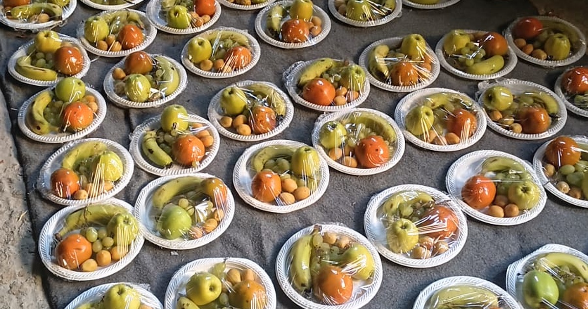 الجالية الفلسطينية في بريمن توزع مئات طرود الفواكه على دار الأيتام في مدينة غزة
